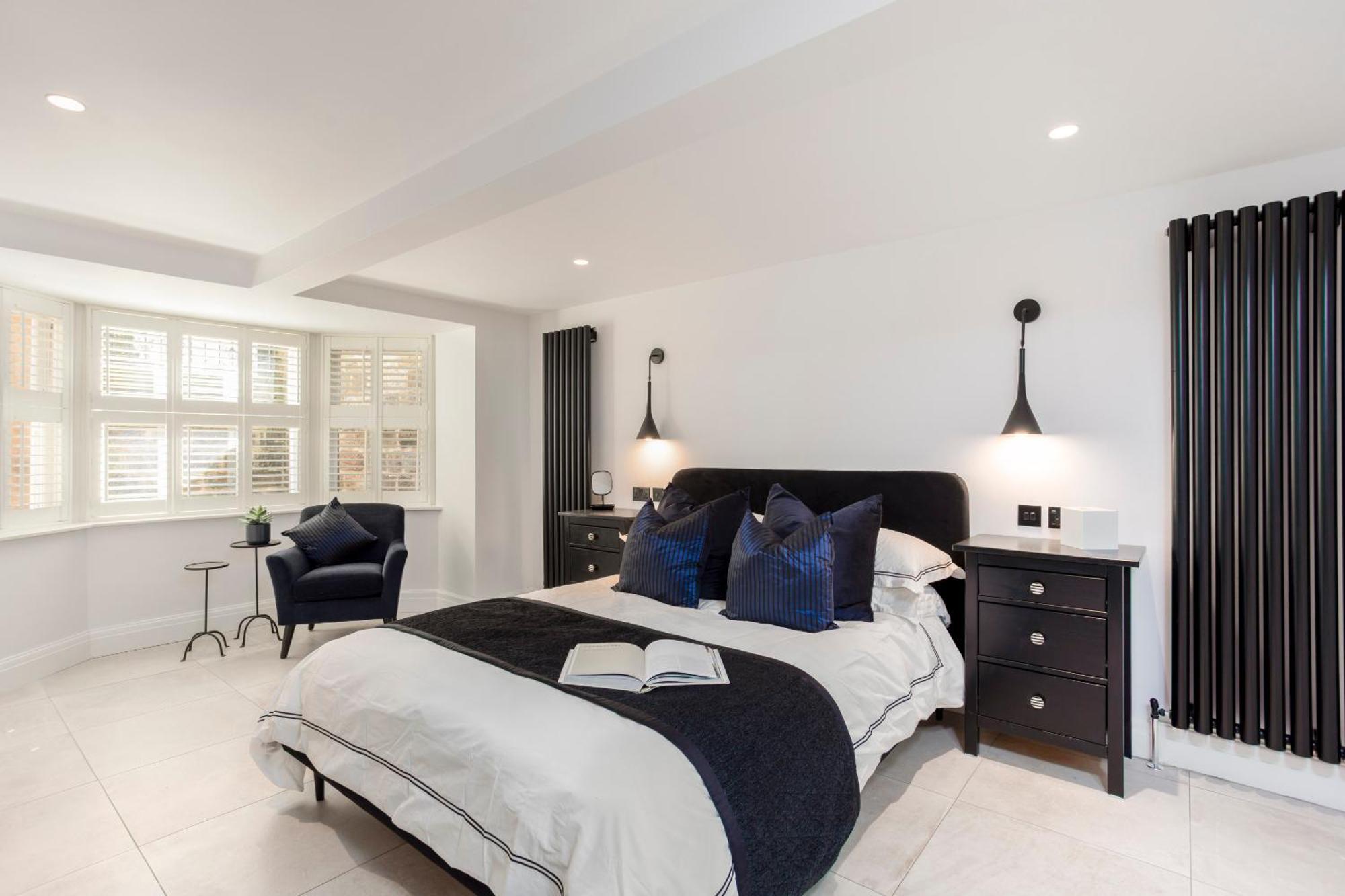 Kist Accommodates - The Stray Nook Apartment