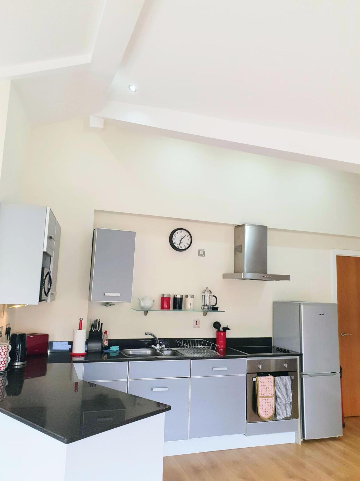 The Penthouse At Regent House Light And Airy Floor With Lift Access 1 Bedroom En-suite Luxury Ultra Location Apartment *