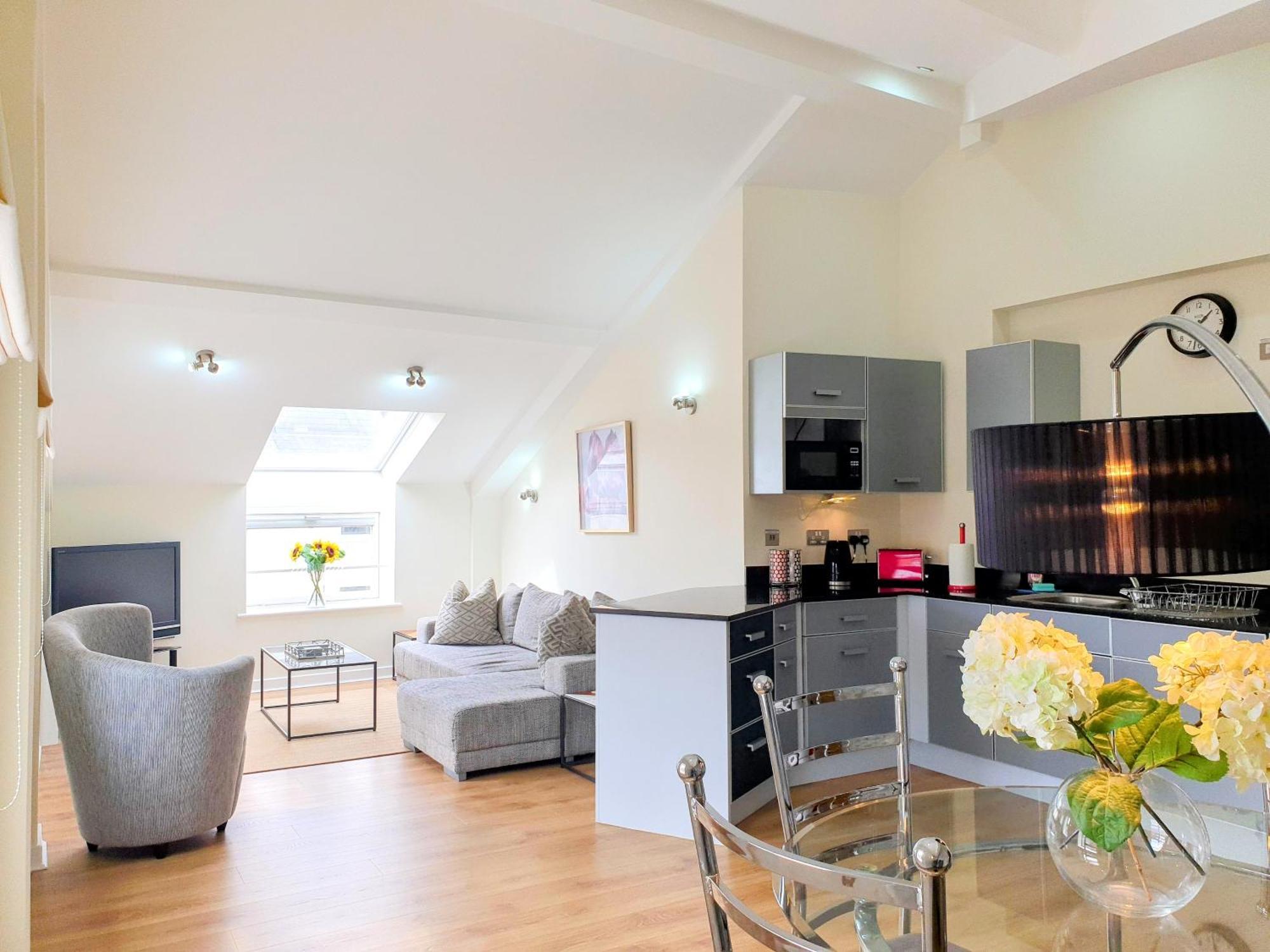 Apartment The Penthouse At Regent House Light And Airy Floor With Lift Access 1 Bedroom En-suite Luxury Ultra Location Harrogate