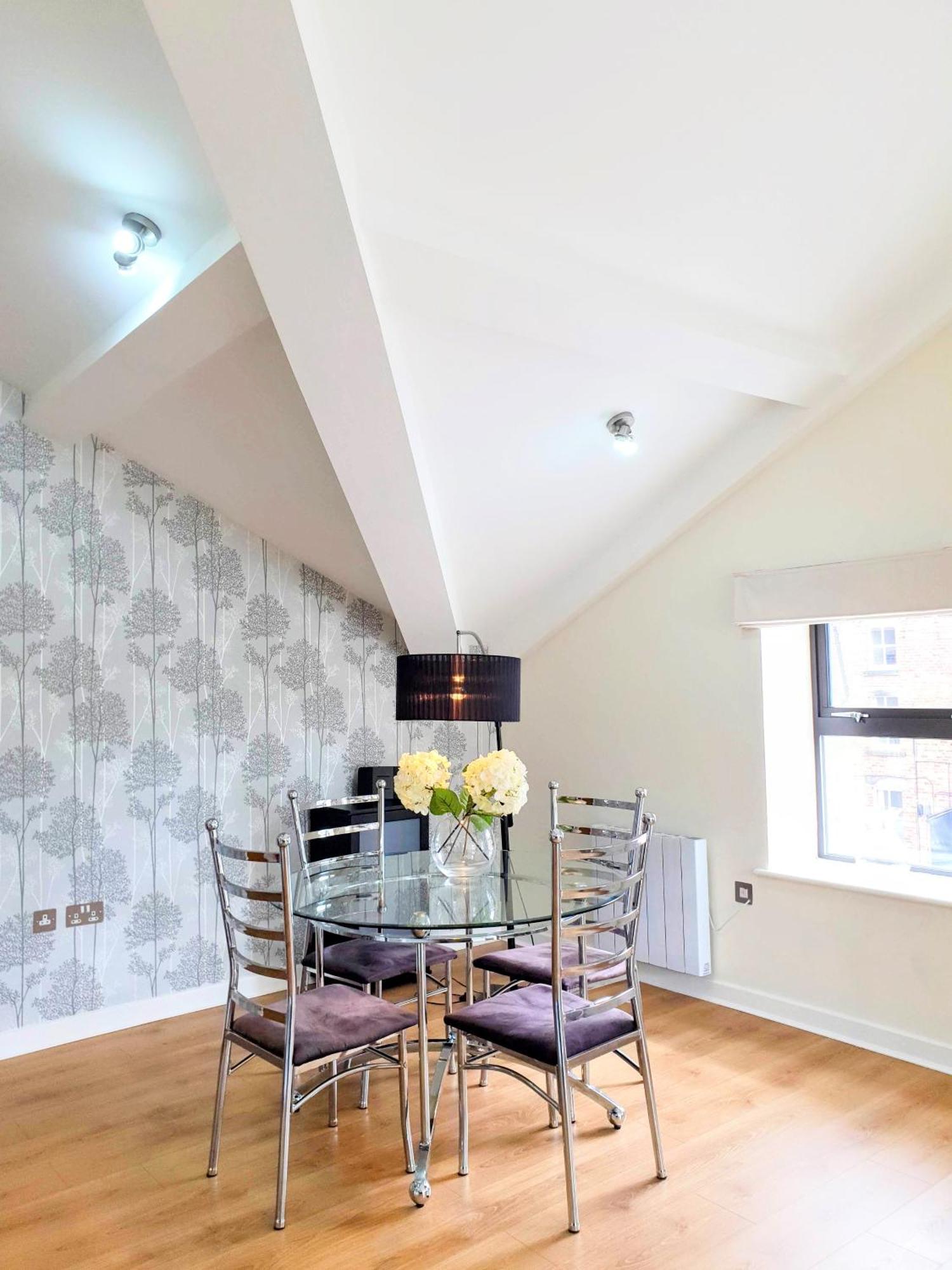 The Penthouse At Regent House Light And Airy Floor With Lift Access 1 Bedroom En-suite Luxury Ultra Location