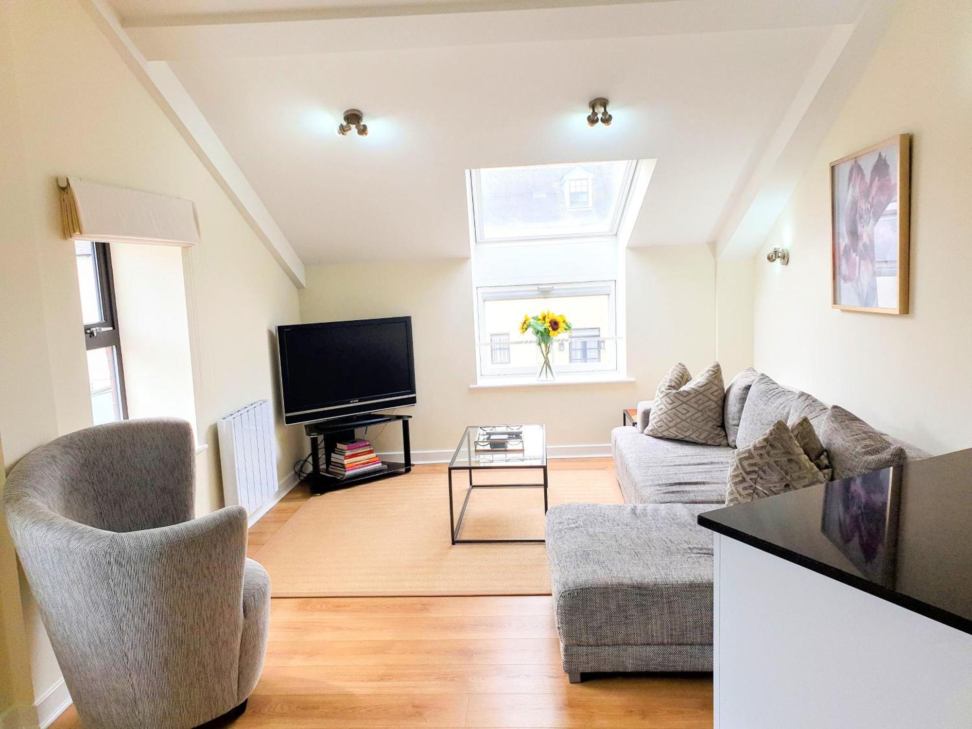 Apartment The Penthouse At Regent House Light And Airy Floor With Lift Access 1 Bedroom En-suite Luxury Ultra Location *