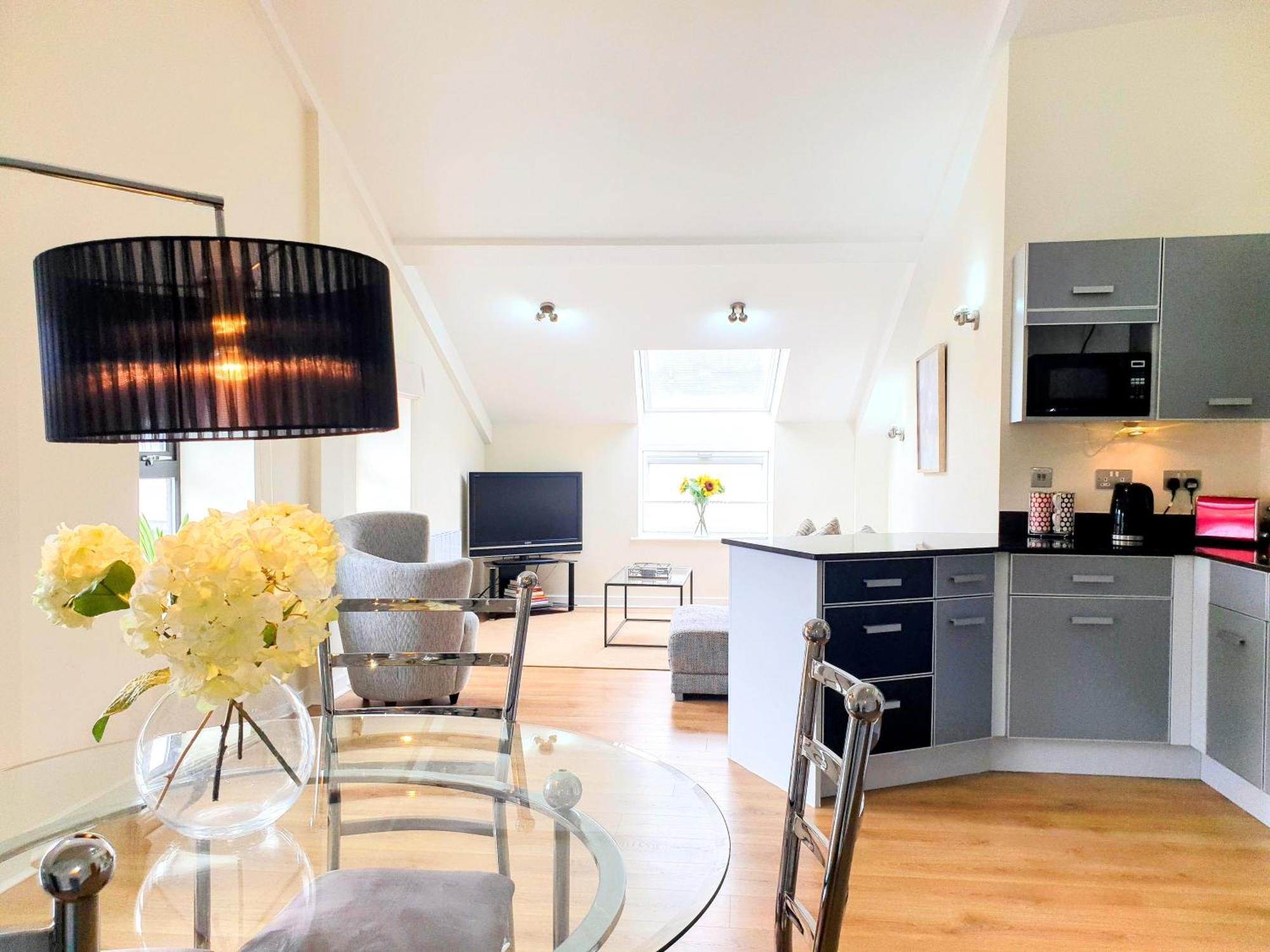 The Penthouse At Regent House Light And Airy Floor With Lift Access 1 Bedroom En-suite Luxury Ultra Location Apartment Harrogate