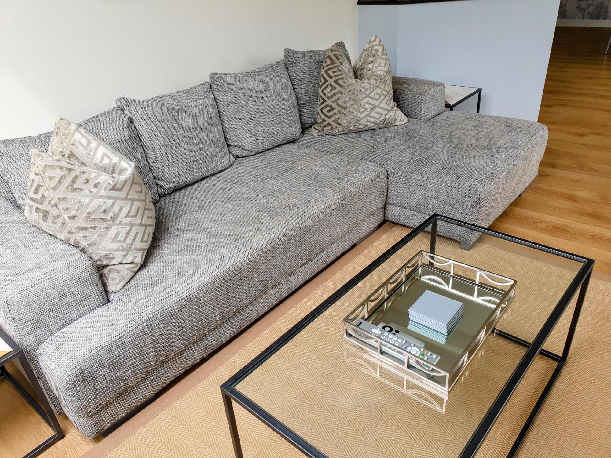 The Penthouse At Regent House Light And Airy Floor With Lift Access 1 Bedroom En-suite Luxury Ultra Location Apartment