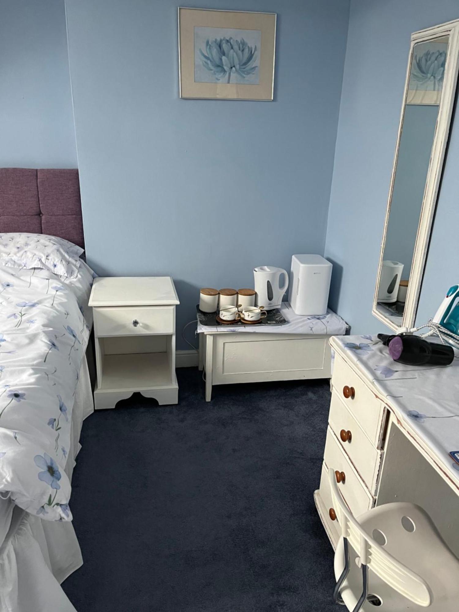 Second Floor Double En-suite Homestay