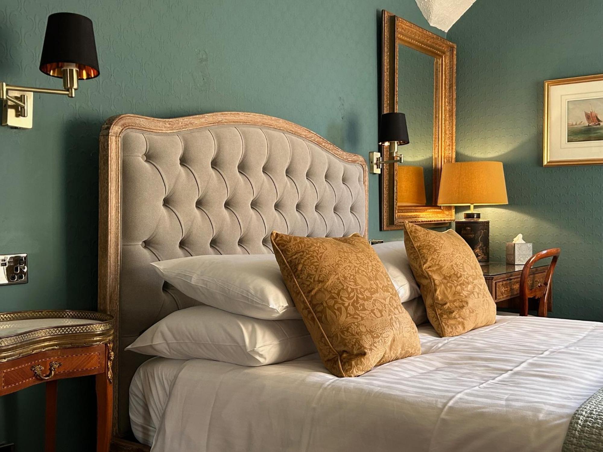Guest house Baytree House 4*