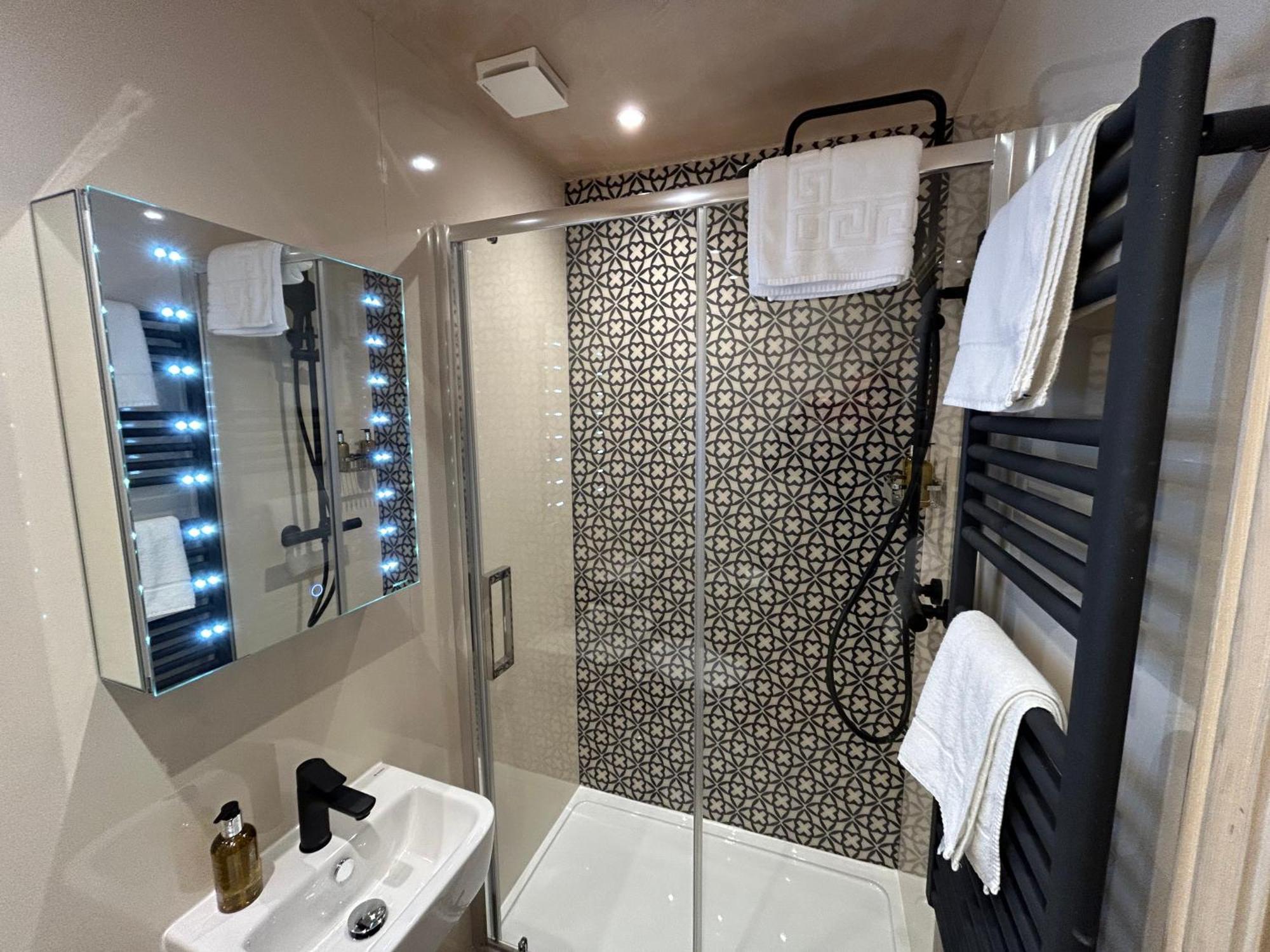 Baytree House Guest house 4*