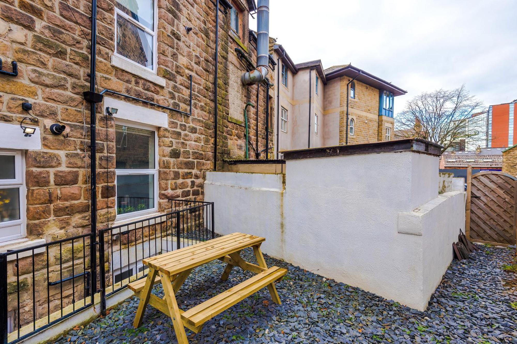 Stylish Boutique Flat In Harrogate - Sleeps 16