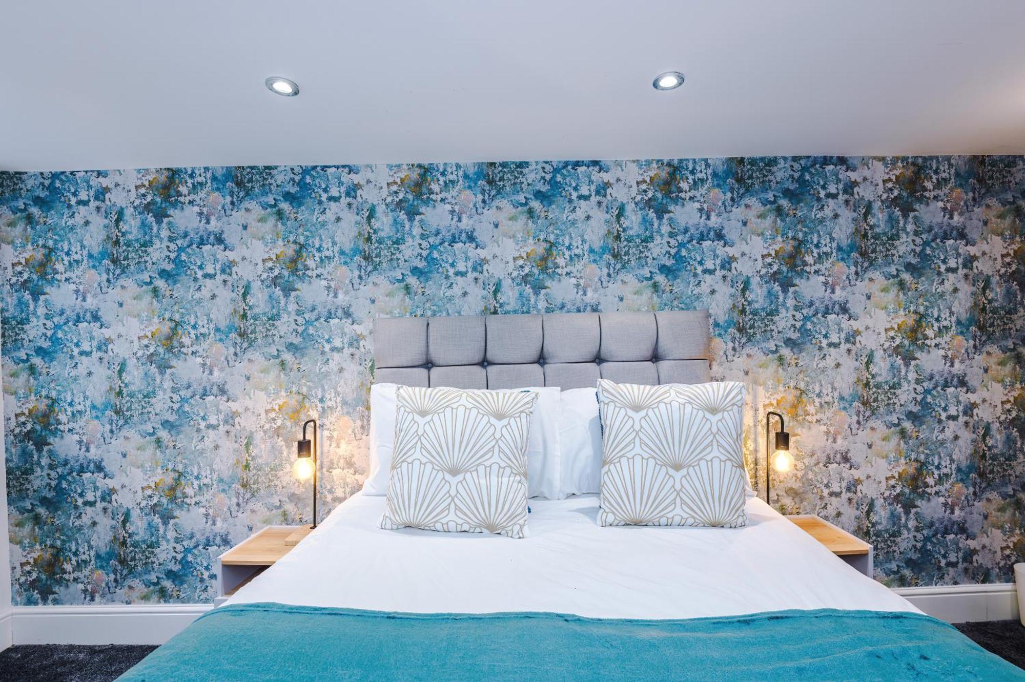 Stylish Boutique Flat In Harrogate - Sleeps 16 * Harrogate