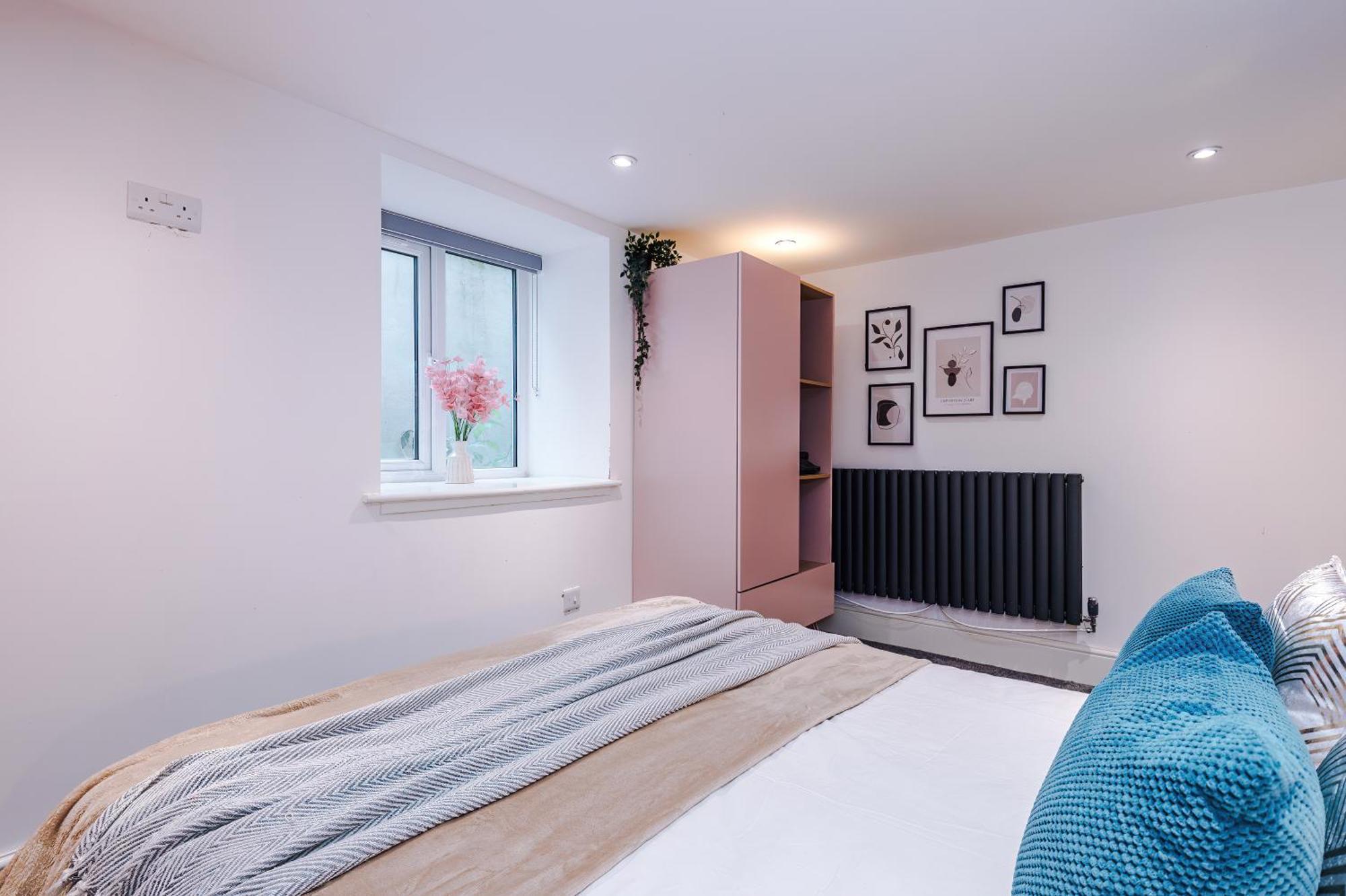 Stylish Boutique Flat In Harrogate - Sleeps 16 Apartment