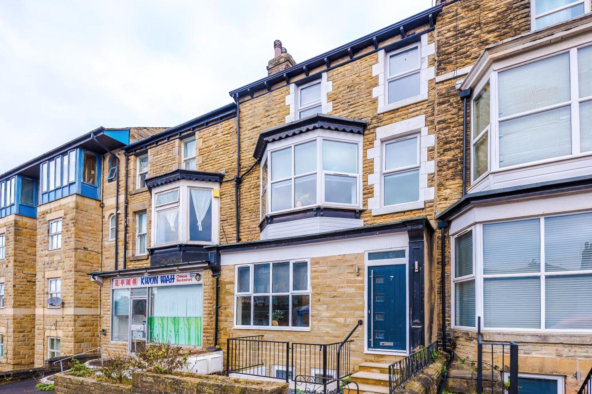 Stylish Boutique Flat In Harrogate - Sleeps 16 Apartment Harrogate
