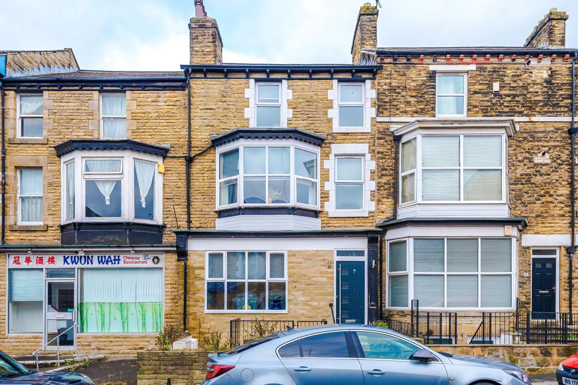 Stylish Boutique Flat In Harrogate - Sleeps 16 Apartment