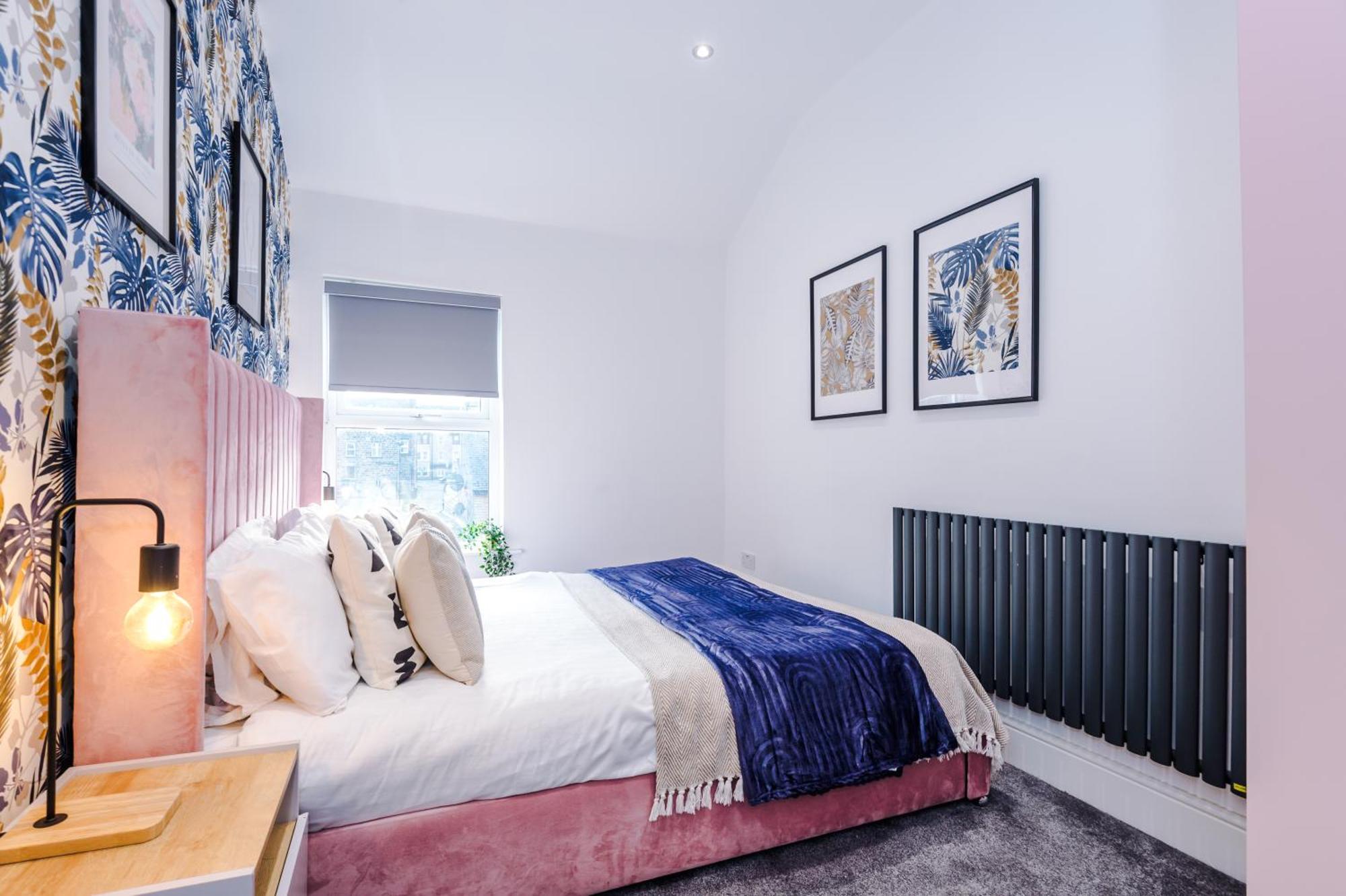Apartment Stylish Boutique Flat In Harrogate - Sleeps 16 *