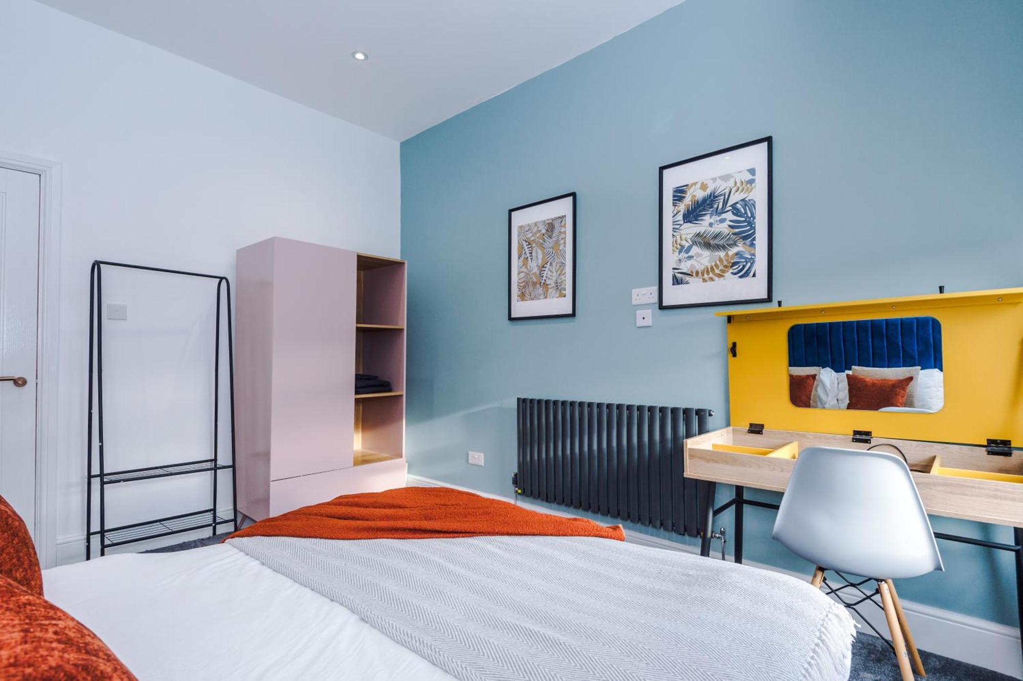 Stylish Boutique Flat In Harrogate - Sleeps 16 Harrogate