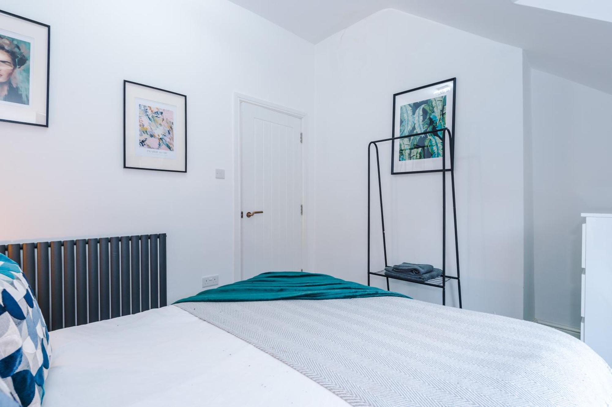 Stylish Boutique Flat In Harrogate - Sleeps 16 Apartment Harrogate