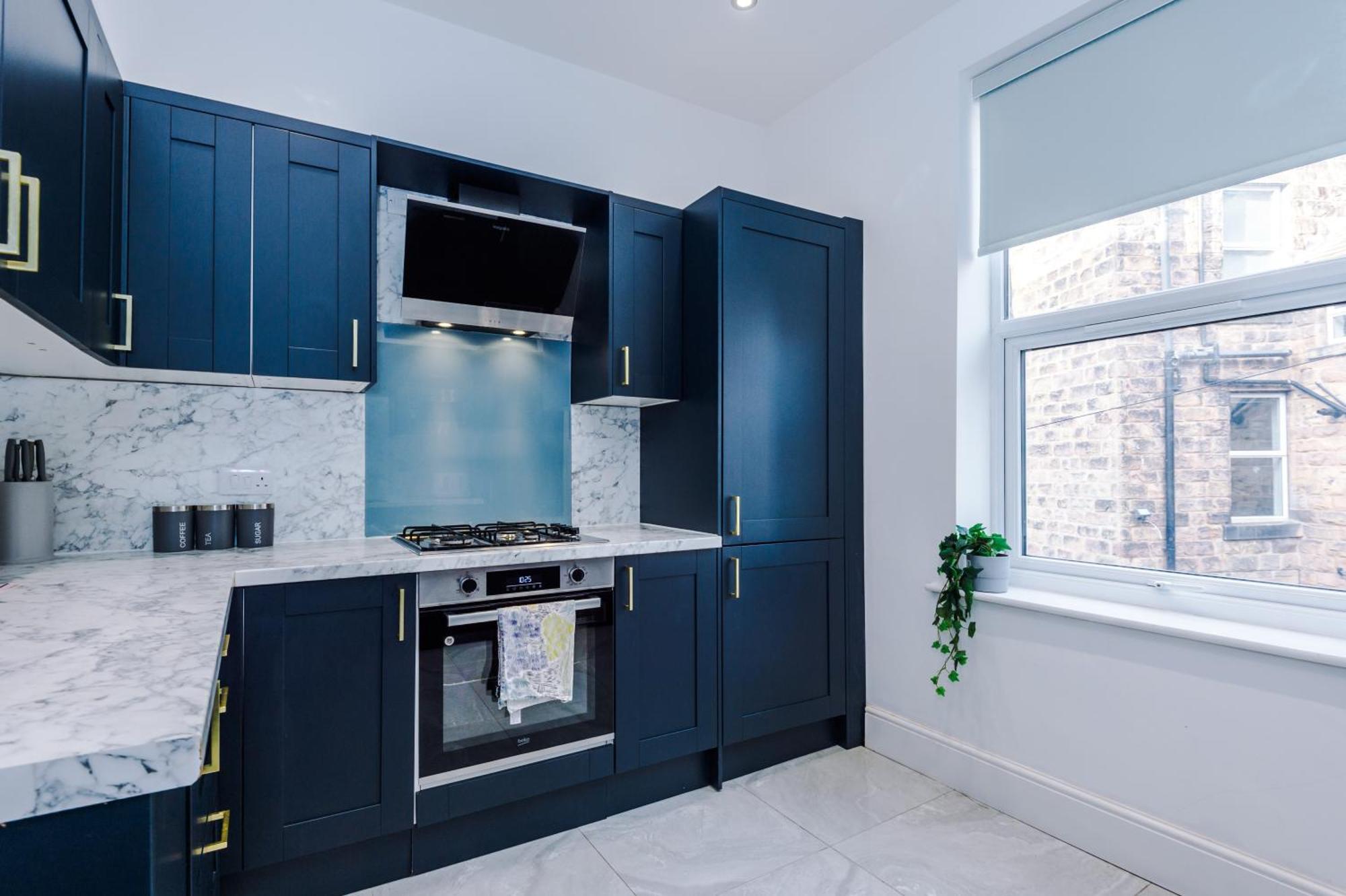 Stylish Boutique Flat In Harrogate - Sleeps 16 Apartment Harrogate