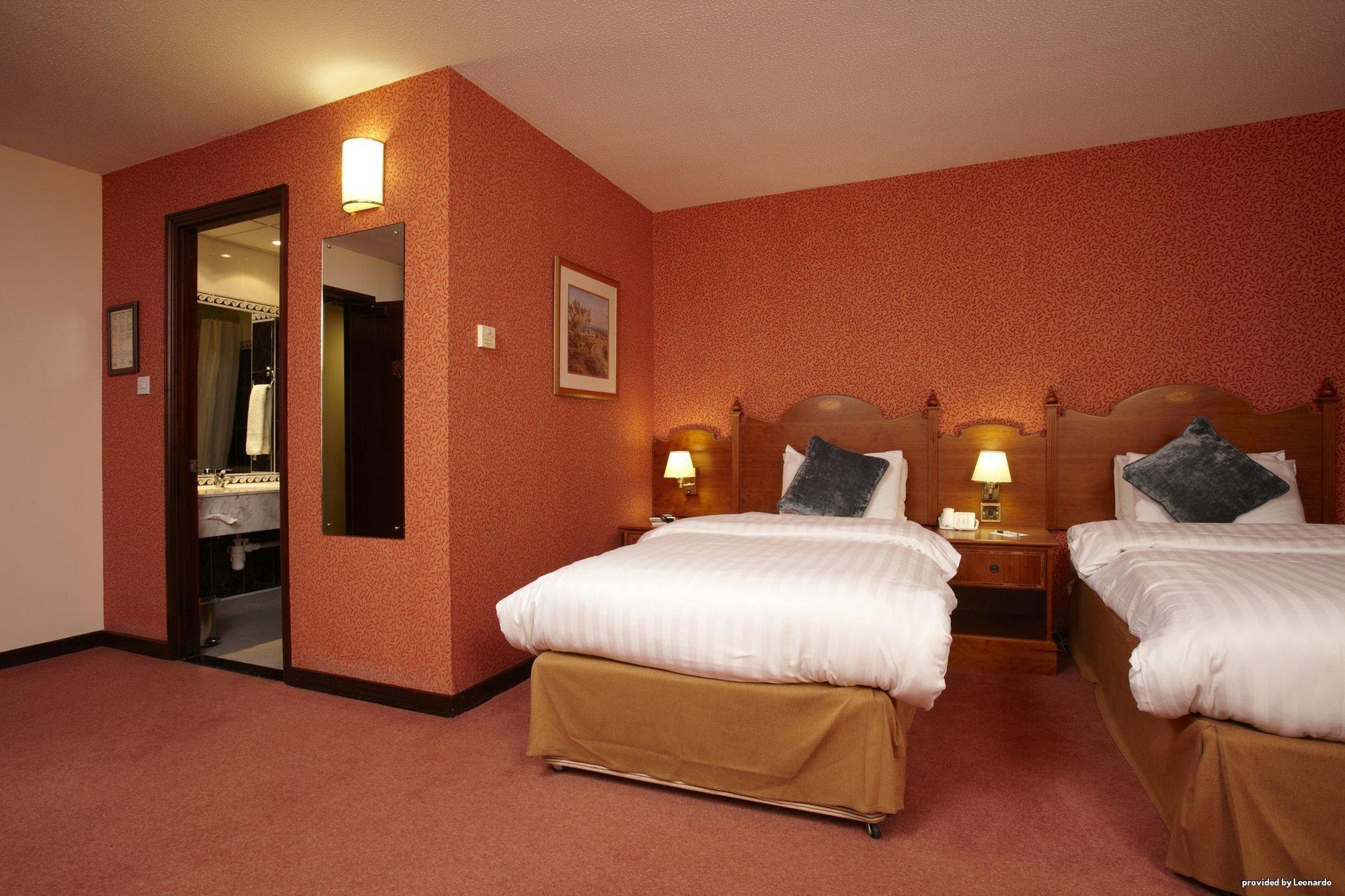 Hotel Cedar Court 4*