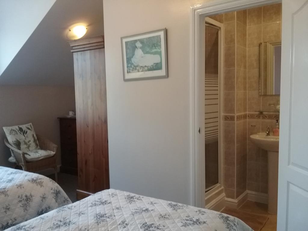 Dragon House Guest 4*