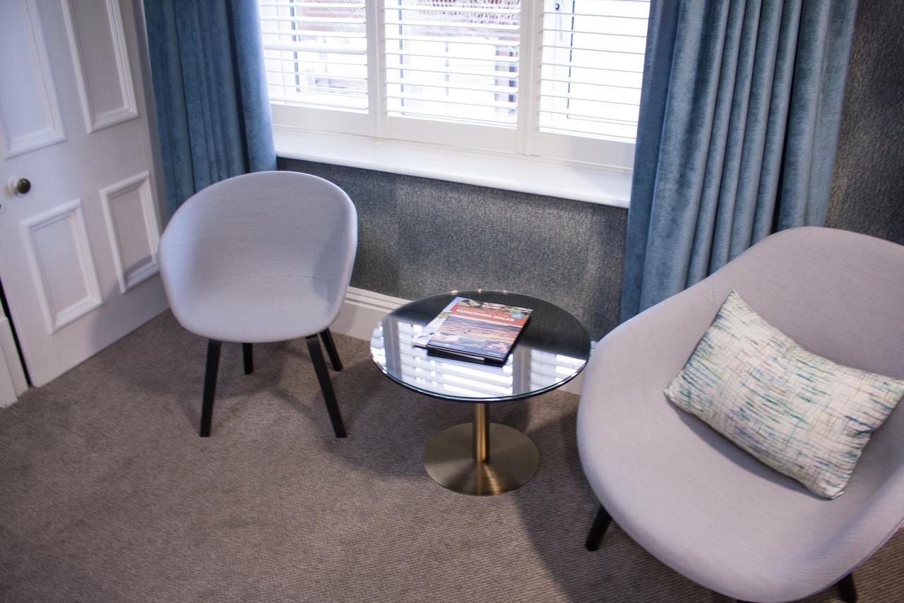 Ascot House Hotel