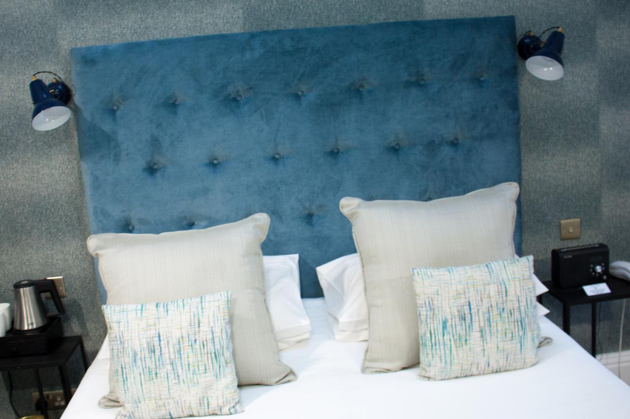 Ascot House Hotel