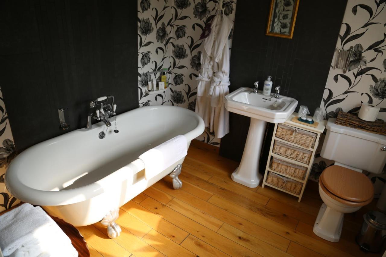 The Crown Roecliffe Inn Harrogate
