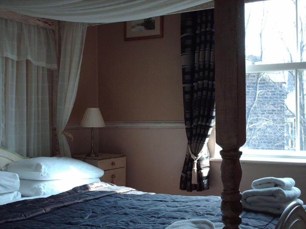 The Camberley Guest house 4*