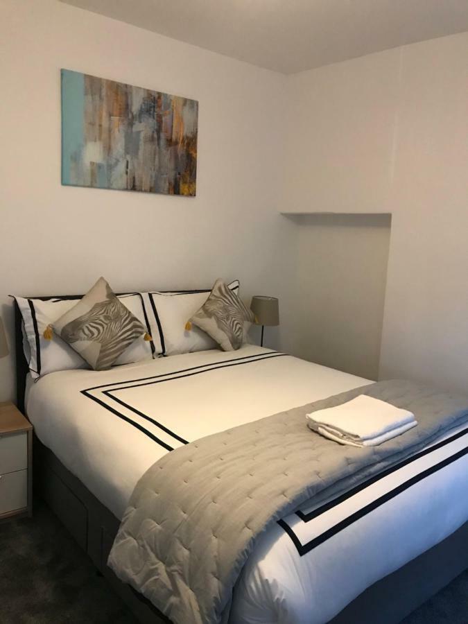 Apartment Centre 1 Bower Street2 Bed *