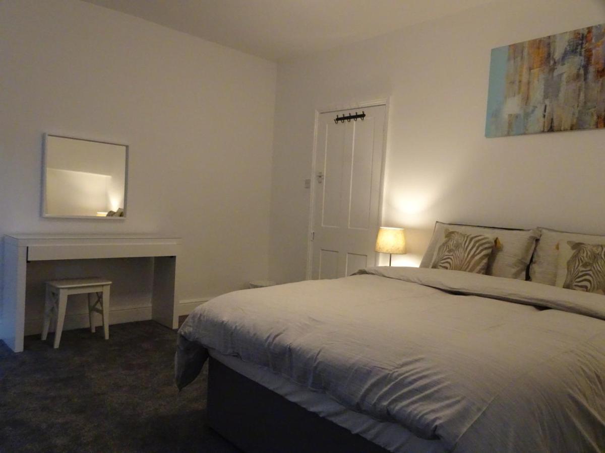 Centre 1 Bower Street2 Bed *