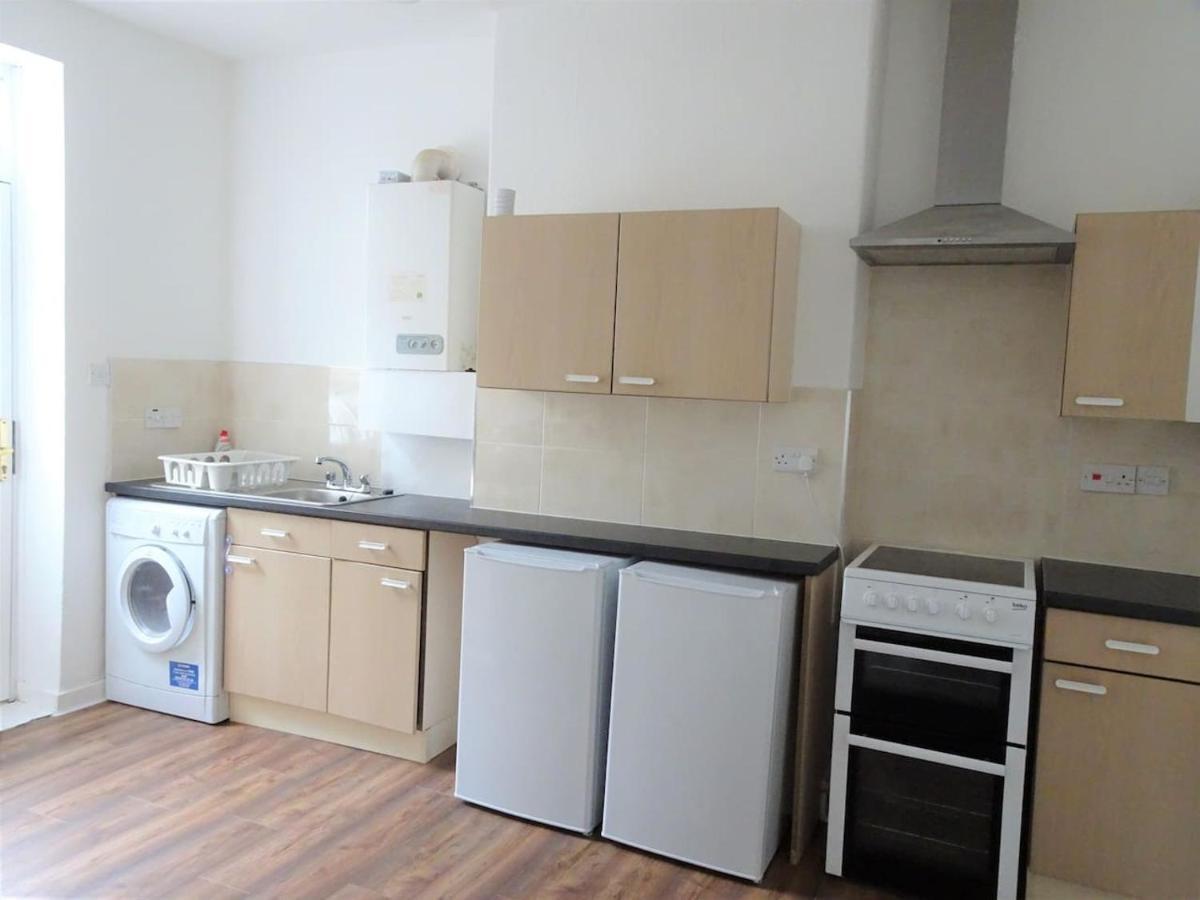 Apartment Centre 1 Bower Street2 Bed *