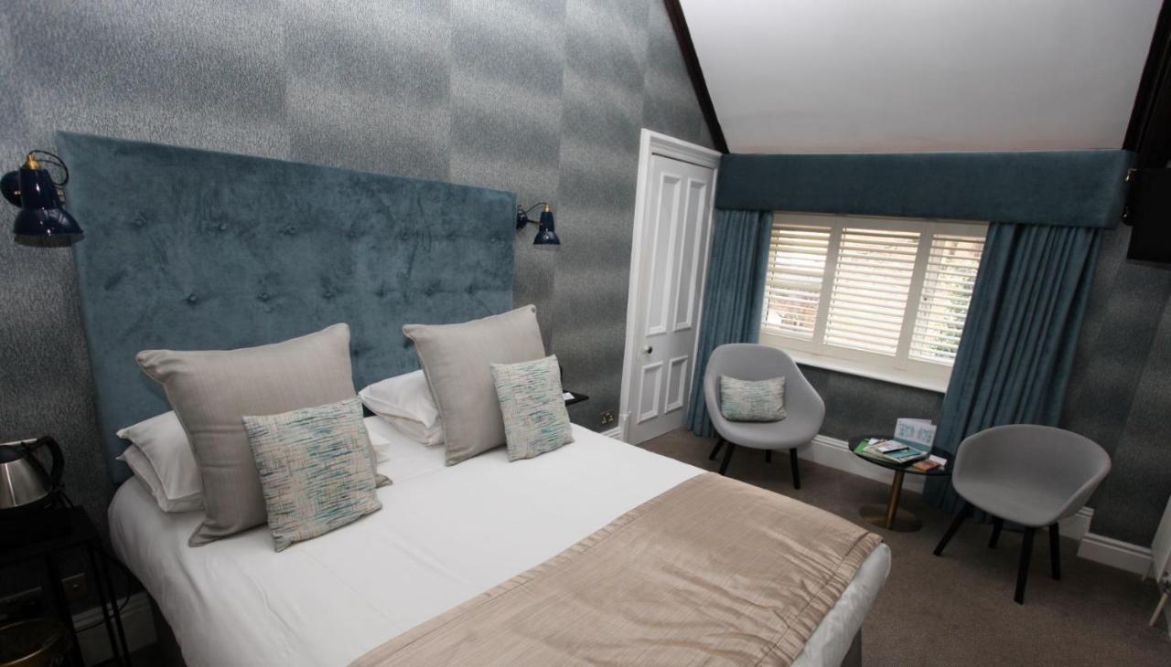 Ascot House 4*